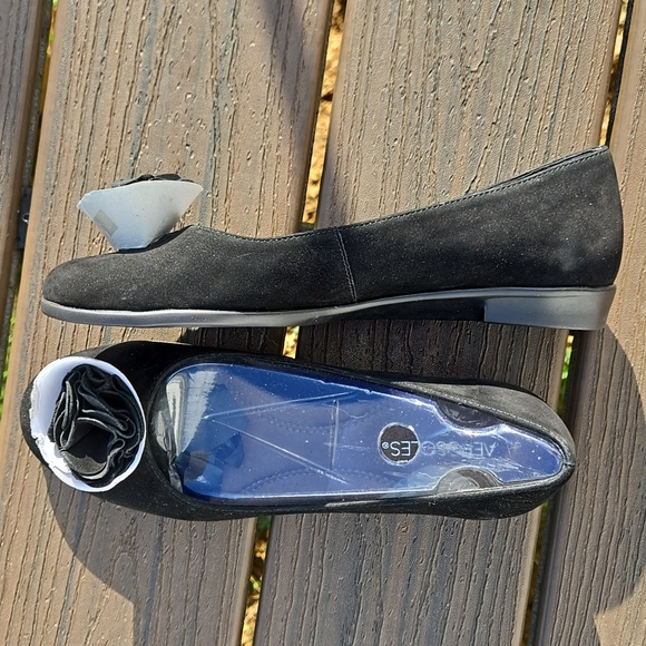 Two Brand New Aerosoles Ballet Flats Size 8 1/2 Medium - Picture 6 of 9